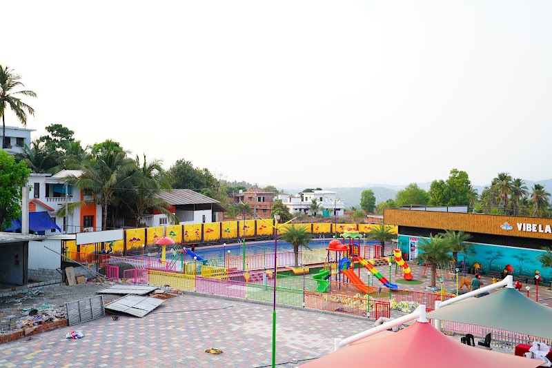 Vibe Land Family Pool, Parks and Resorts