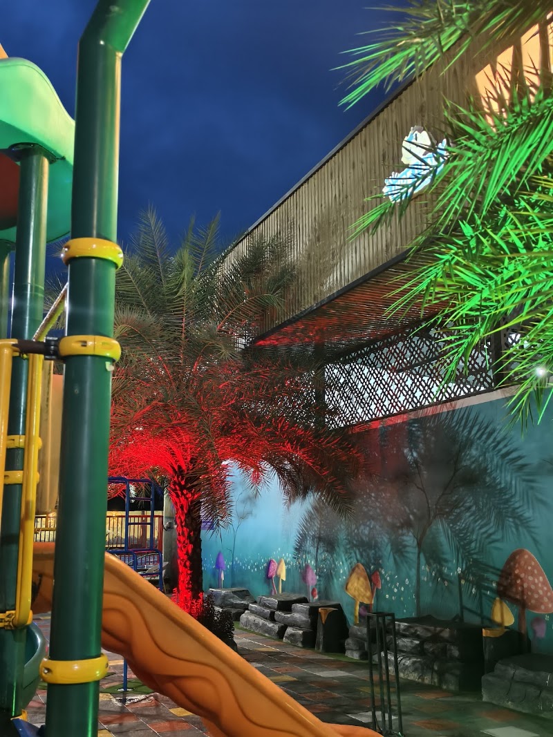 Vibe Land Family Pool, Parks and Resorts