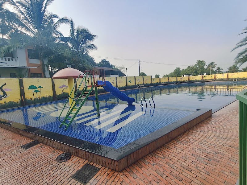 Vibe Land Family Pool, Parks and Resorts